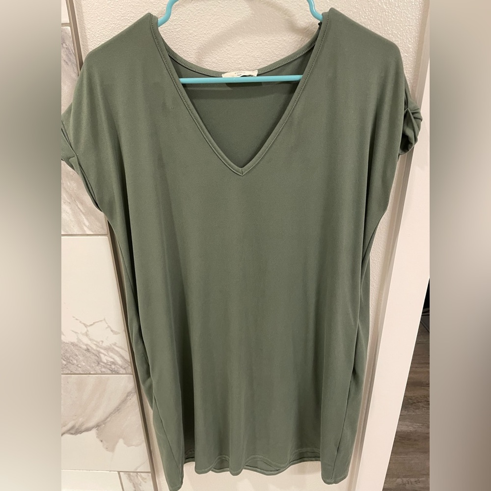 Green loose dress